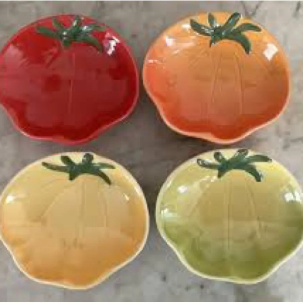Williams Sonoma harvest 4-Serving Dishes Tomato Shaped Condiment Appetizer Set